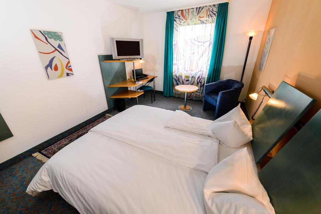Hotel Residenz Schnelldorf Rum bild