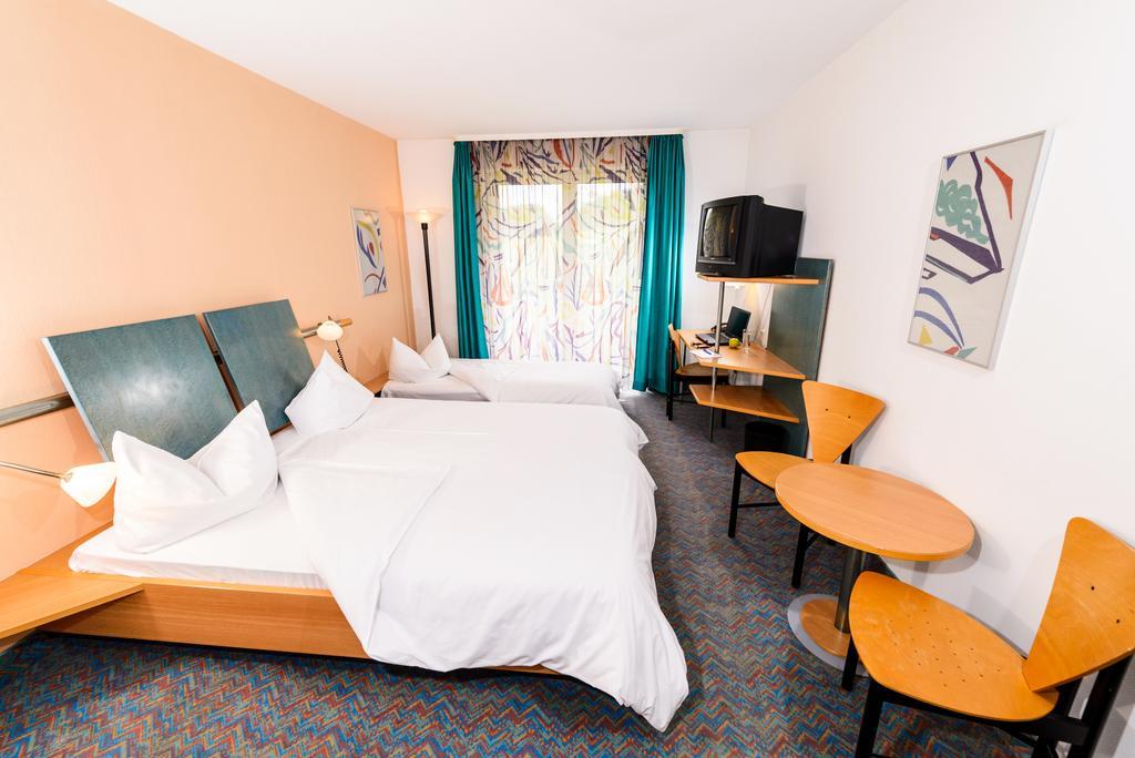 Hotel Residenz Schnelldorf Rum bild