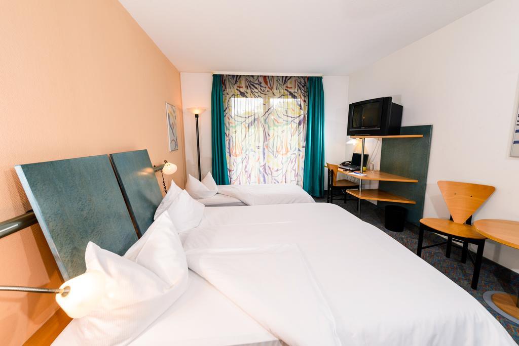 Hotel Residenz Schnelldorf Rum bild
